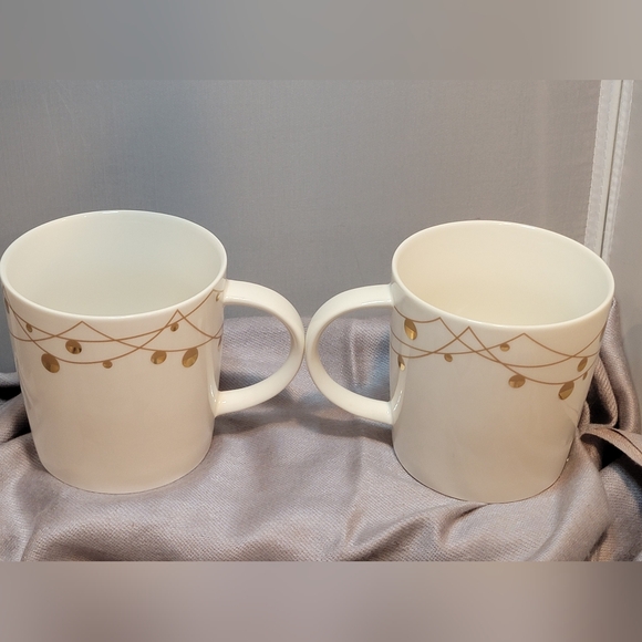 Pair of Starbucks Christmas Coffee Mug New Bone China Porcelaine Anglaise Neuve - Picture 2 of 6